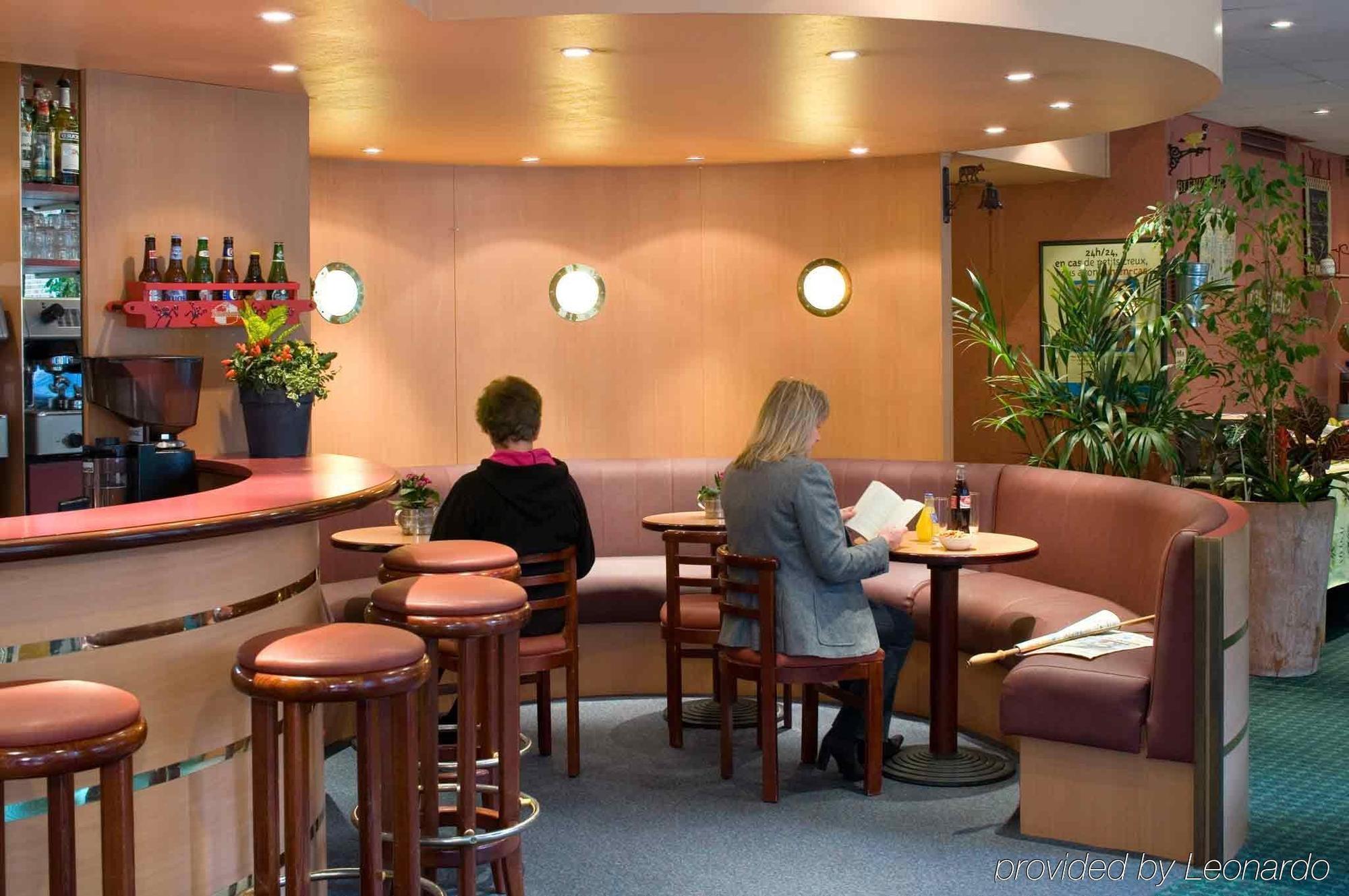 Hotel ibis Paris Pont de Suresnes Longchamp Restaurant photo